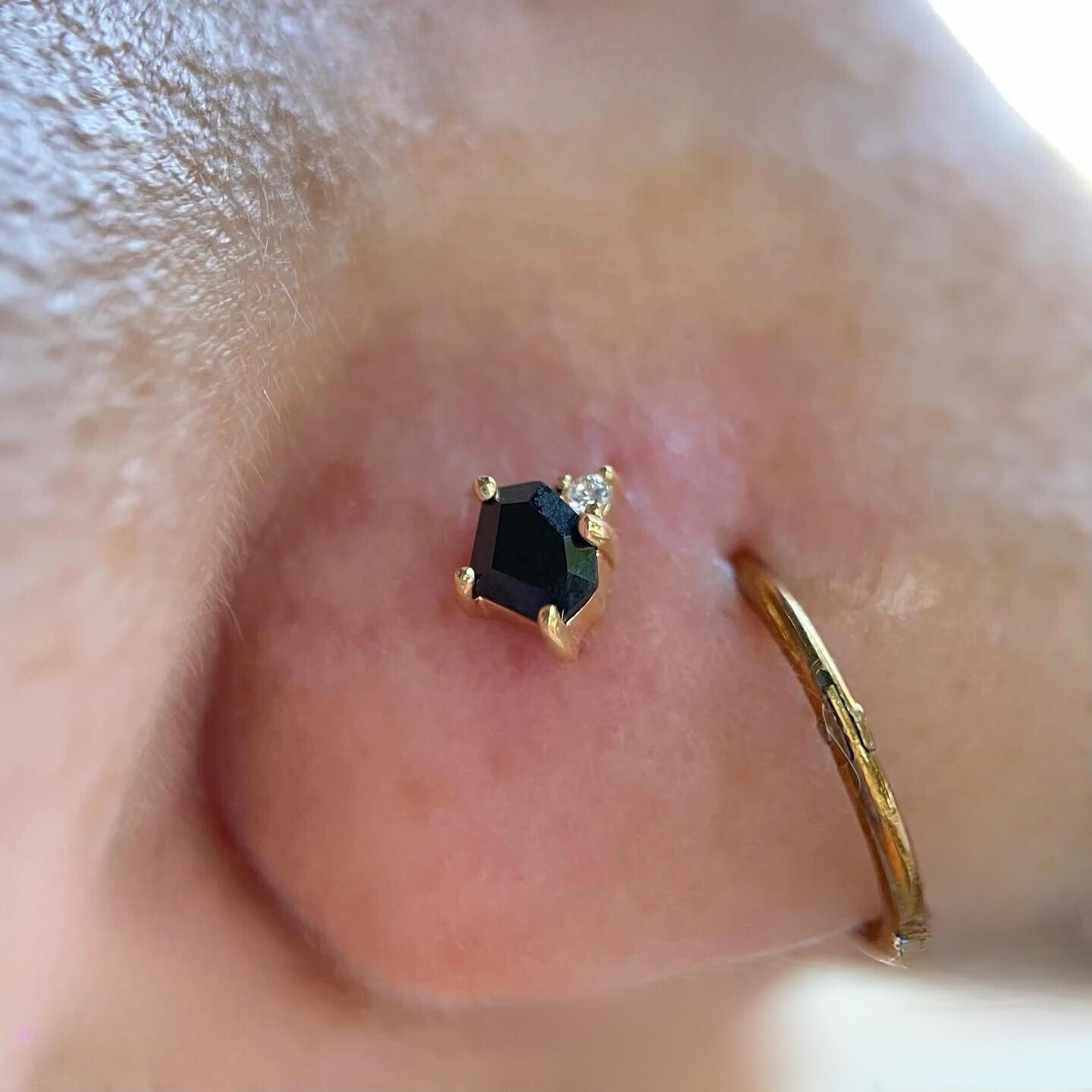 ELICIT - BLACK SPINEL + CZ - THREADLESS END piercing-zone.com